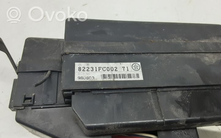 Subaru Forester SF Ramka / Moduł bezpieczników 82231FC002