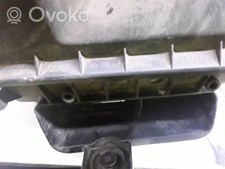 Seat Exeo (3R) Ilmansuodattimen kotelo 03G133837