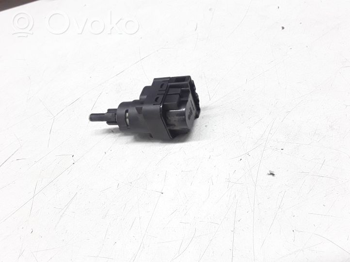 Volkswagen Jetta V Brake pedal sensor switch 6Q0945511