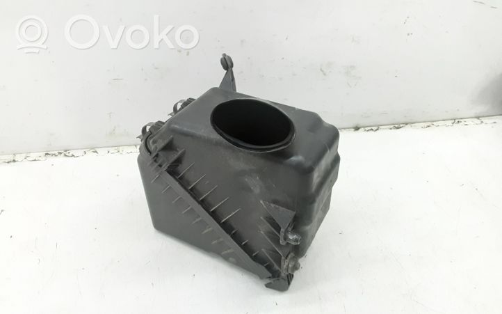 Toyota Avensis Verso Gaisa filtra kaste 1770127180