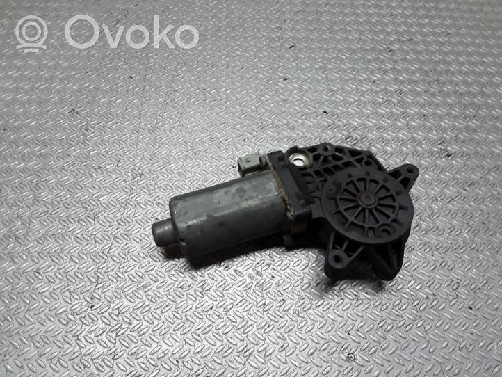 Seat Toledo I (1L) Moteur de lève-vitre de porte arrière 0130821667