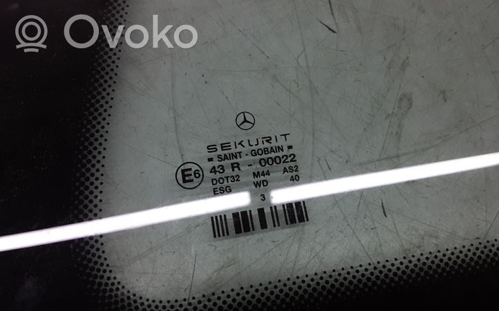 Mercedes-Benz Vaneo W414 Szyba karoseryjna tylna 43R00022