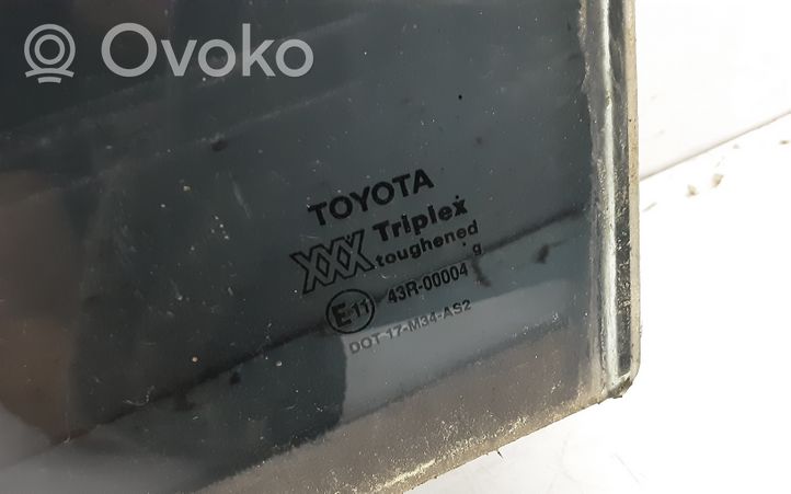 Toyota Avensis T220 Pagrindinis galinių durų stiklas 43R00004