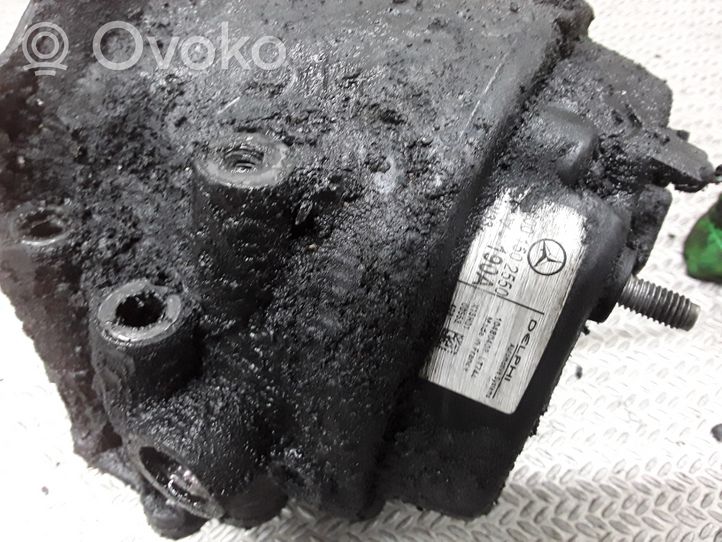 Mercedes-Benz C W203 Alternador 