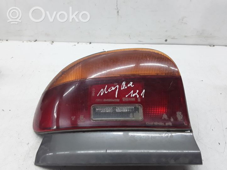 Mazda 121 Lampa tylna 22061364