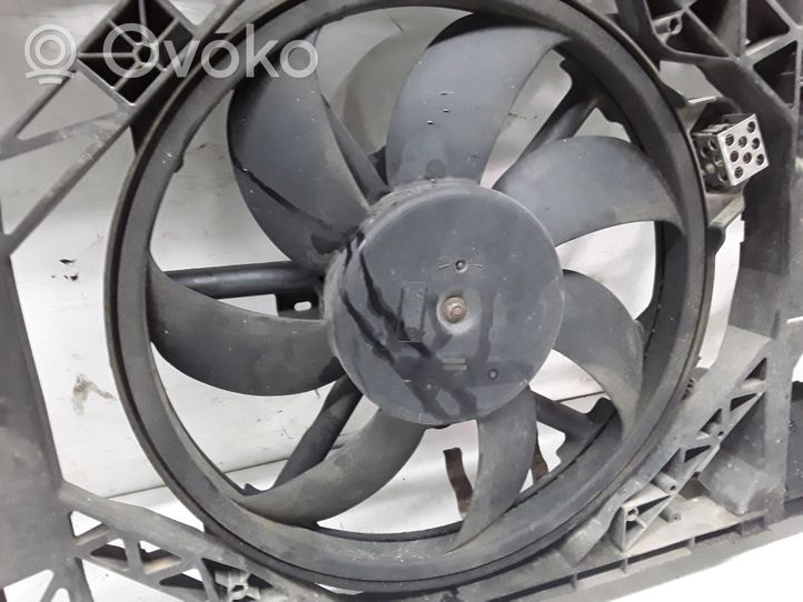 Renault Megane III Ventilateur de refroidissement de radiateur électrique 00004R