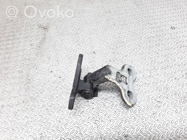 Volvo V50 Charnière inférieure de porte avant 30661435