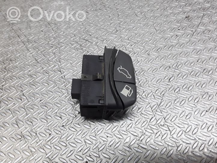 Volvo S70  V70  V70 XC Przełącznik / Przycisk otwierania klapy bagażnika 9162946