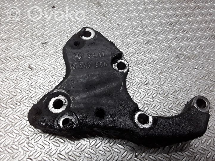 BMW 3 E46 Support de pompe de direction assistée 2247556