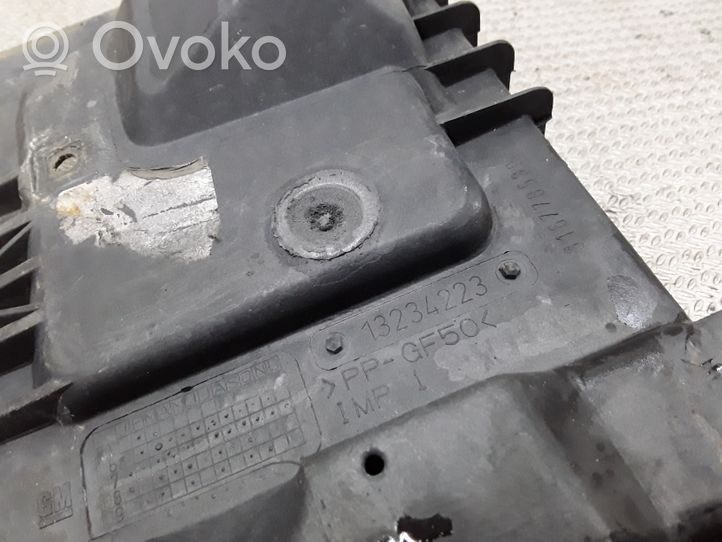 Opel Zafira B Półka akumulatora 13234223