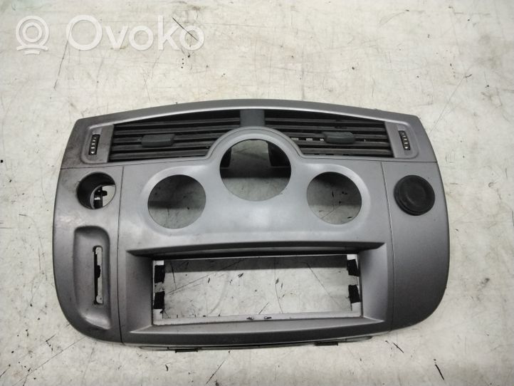 Renault Scenic II -  Grand scenic II Panneau de garniture console centrale A8200140713