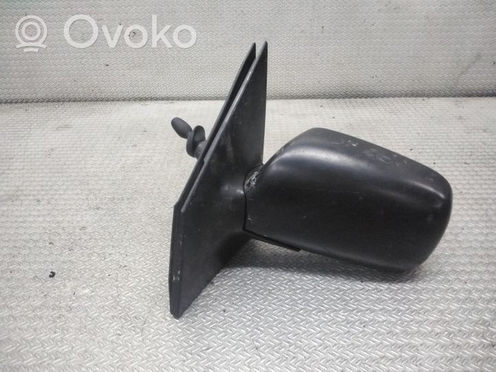 Toyota Yaris Manualne lusterko boczne drzwi przednich 879400D01000