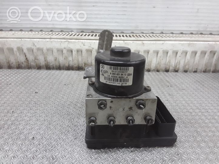 Mercedes-Benz C W203 ABS Pump A0034319412