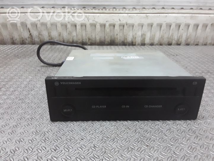 Volkswagen Bora CD/DVD changer 