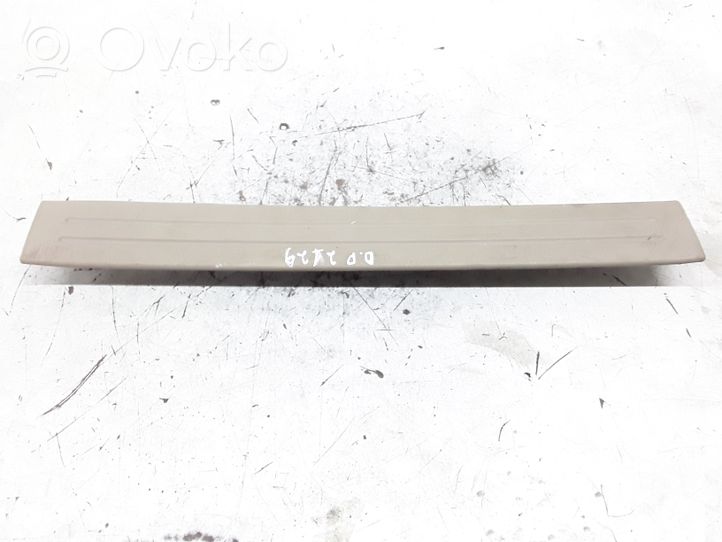 KIA Sorento Front sill trim cover 858713E000