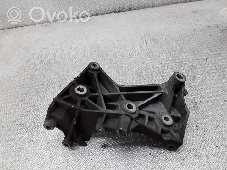 Renault Megane II Generator/alternator bracket 8200393718