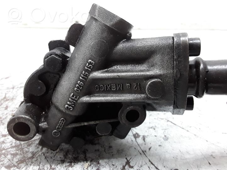 Volkswagen PASSAT B5 Oil pump 026115153