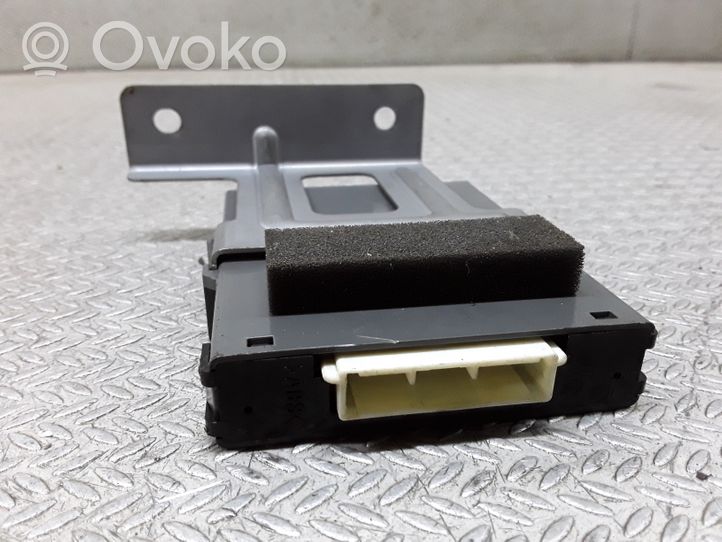 Subaru Outback Centralina/modulo chiusura centralizzata portiere 88821AG010