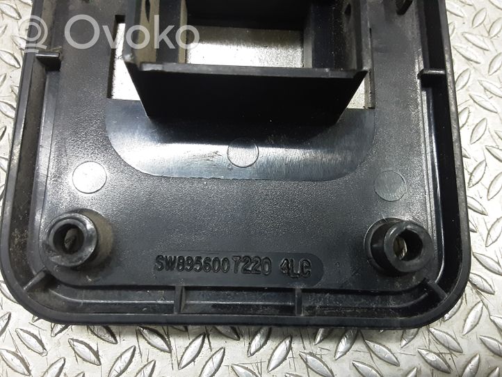 Jeep Cherokee Klamka wewnętrzna drzwi przednich SW895600