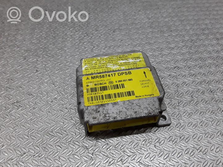 Mitsubishi Colt Module de contrôle airbag MR587417