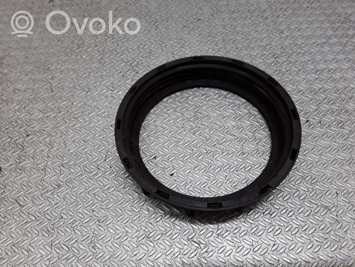 Renault Clio III Bague de verrouillage pour réservoir de carburant 09701687000