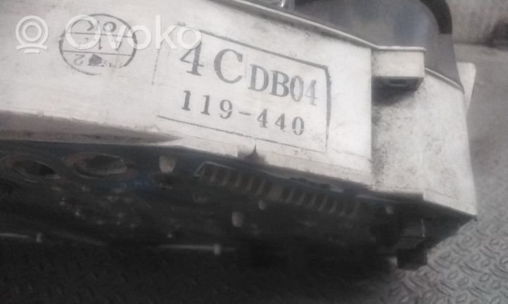 Mazda 121 Compteur de vitesse tableau de bord DB04119440