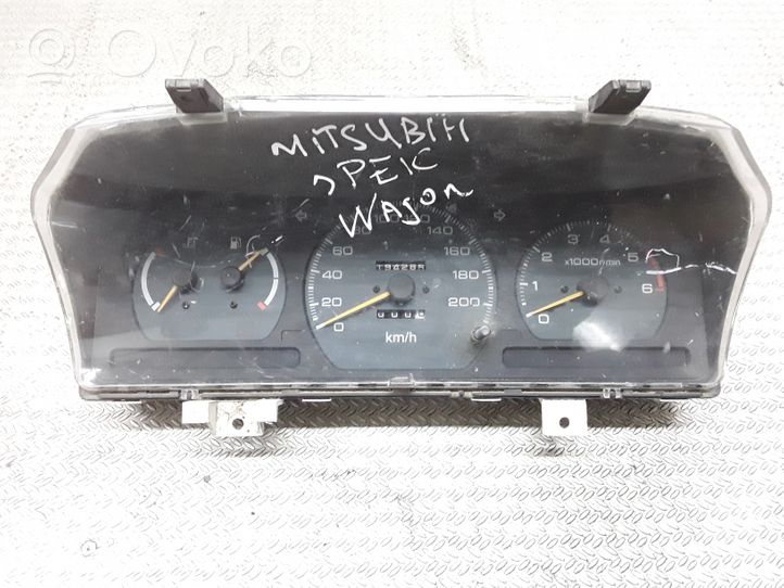 Mitsubishi Space Wagon Compteur de vitesse tableau de bord 