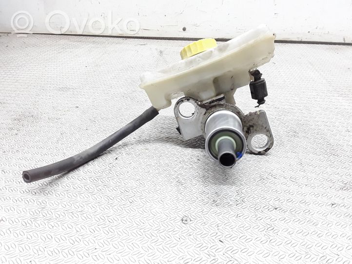 Volkswagen PASSAT B5.5 Master brake cylinder 320670094