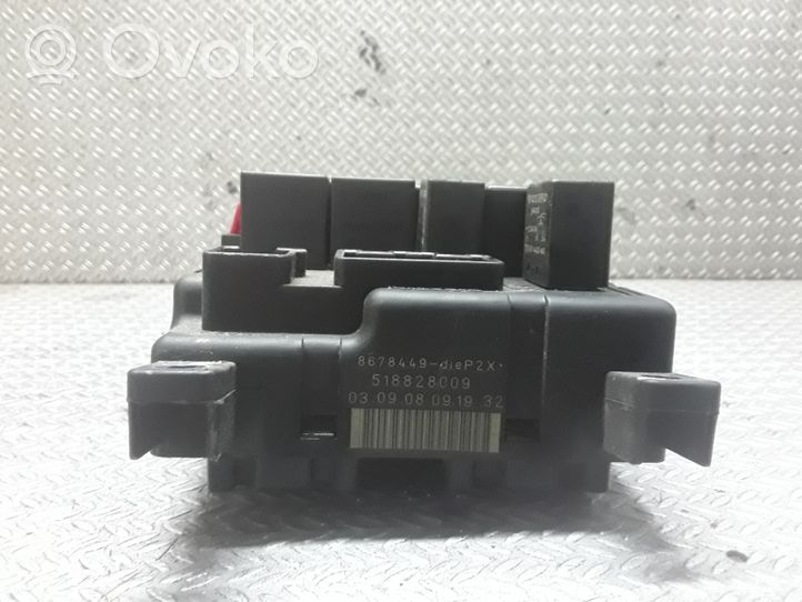 Volvo S60 Saugiklių blokas 518828009