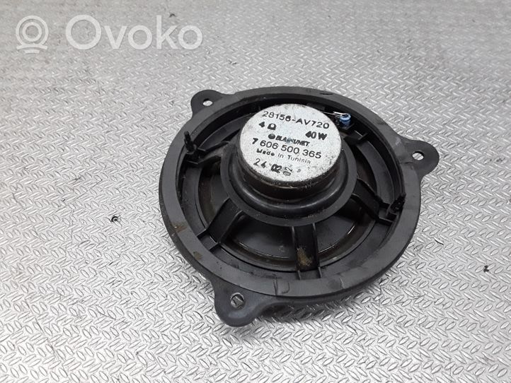 Nissan Primera Enceinte de porte arrière 28156AV720