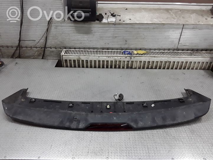 Dodge Caliber Spoiler tylnej szyby klapy bagażnika 