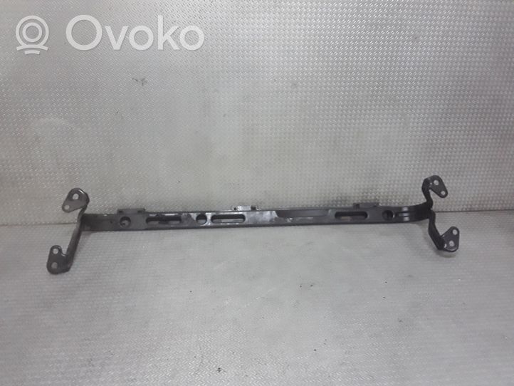 Volvo V50 Traverse inférieur support de radiateur 