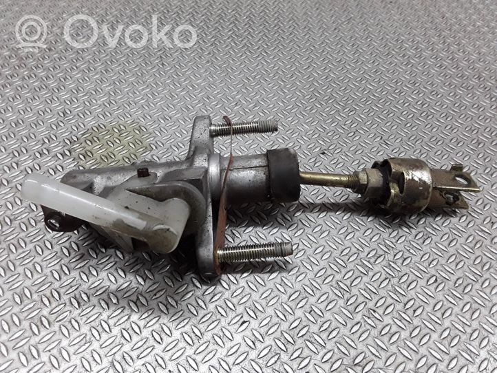 Toyota Corolla E120 E130 Główny cylinder sprzęgła 