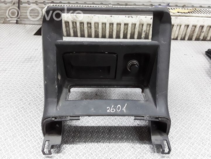 Mitsubishi Pajero Altri elementi della console centrale (tunnel) MR402625