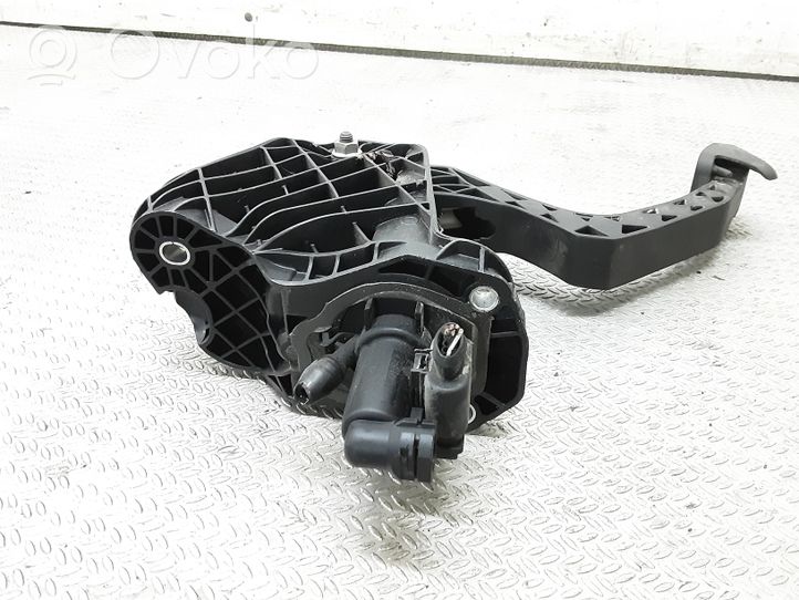 Volkswagen PASSAT B7 Clutch pedal 3C1721059BE