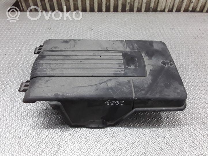 Volkswagen PASSAT B7 Coperchio/tappo della scatola vassoio della batteria 3C0915443A