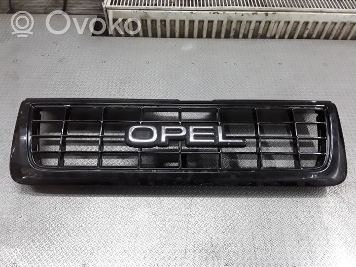 Opel Monterey Front bumper upper radiator grill 