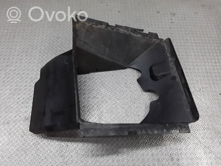 Volkswagen Touareg I Prowadnica powietrza intercoolera 7L6117335A