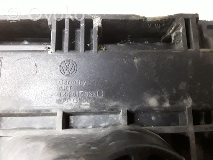 Seat Toledo III (5P) Akumulatora nostiprināšanas pamatne 1K0915333C