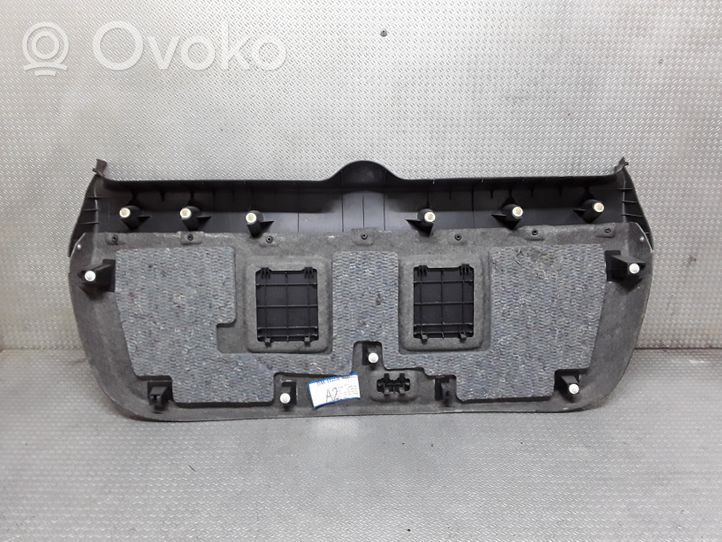 Toyota Avensis T250 Garniture de couvercle de coffre arriere hayon 6775905010