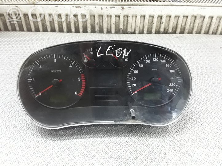 Seat Leon (1M) Compteur de vitesse tableau de bord 88311292