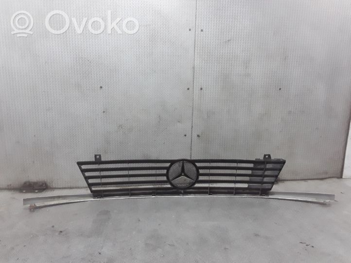 Mercedes-Benz Vito Viano W638 Grille de calandre avant A6388880415