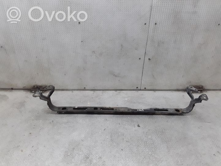 Volvo V50 Traverse inférieur support de radiateur 