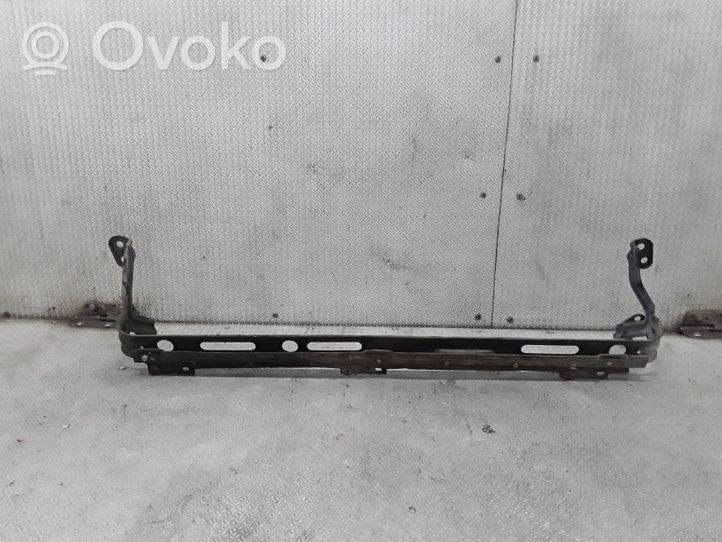 Volvo V50 Traverse inférieur support de radiateur 