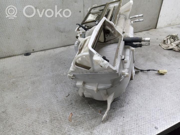 Toyota Corolla Verso E121 Sisälämmityksen ilmastoinnin korin kokoonpano 870103140