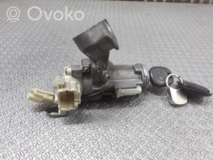 Toyota Corolla Verso E121 Cerradura de encendido 45020336