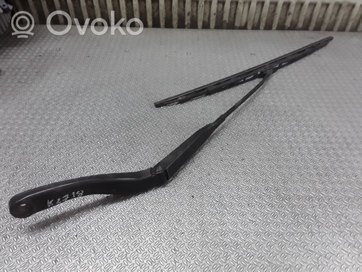 Audi A8 S8 D2 4D Windshield/front glass wiper blade 4D1955407B