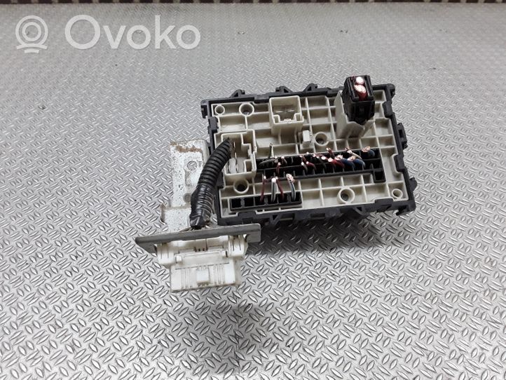 Nissan Navara D22 Module de fusibles 