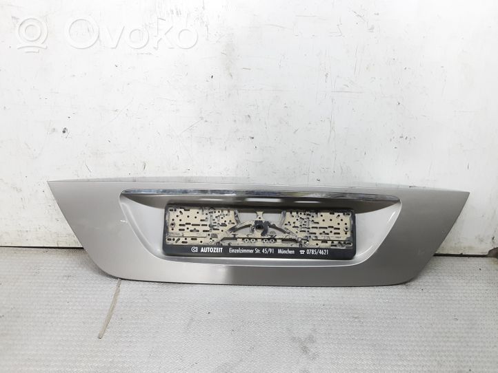 Mercedes-Benz E W211 Garniture de hayon 2117500237