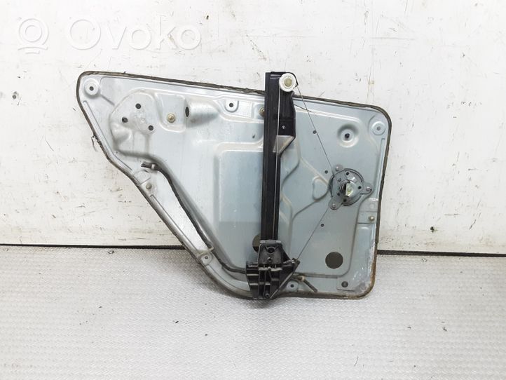 Skoda Fabia Mk1 (6Y) Ręczny podnośnik szyby drzwi tylnych 6Y0839756